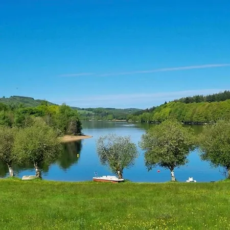 Vendégház Les Tables Aux Vaches Raviege *